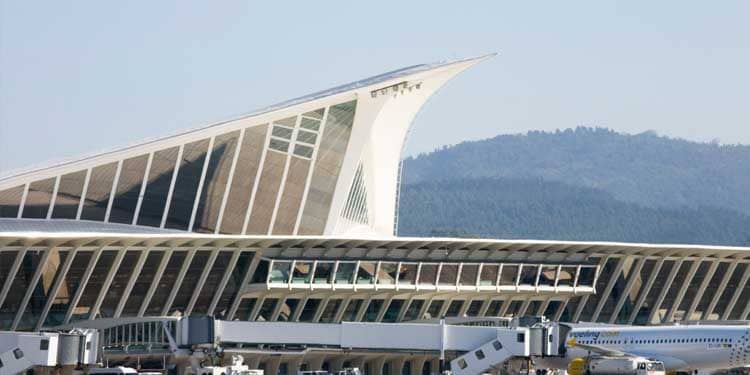 Alquiler de coches en Bilbao Aeropuerto - BCO