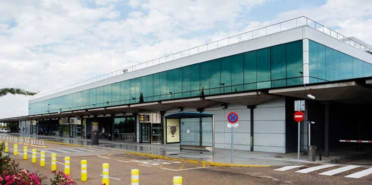 Alquiler de coches en Valladolid Aeropuerto - BCO